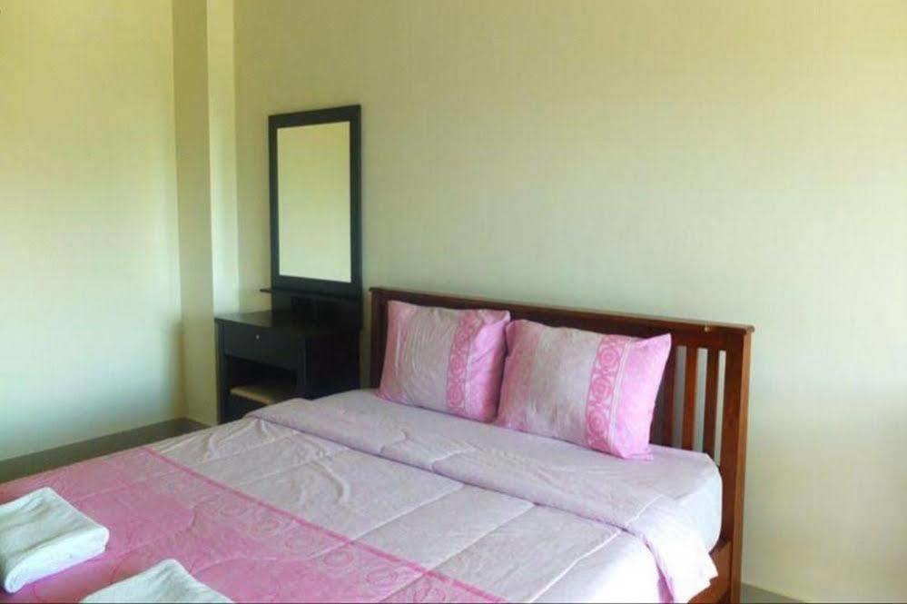 Leela Garden Villa Джомтиен Бийч Екстериор снимка